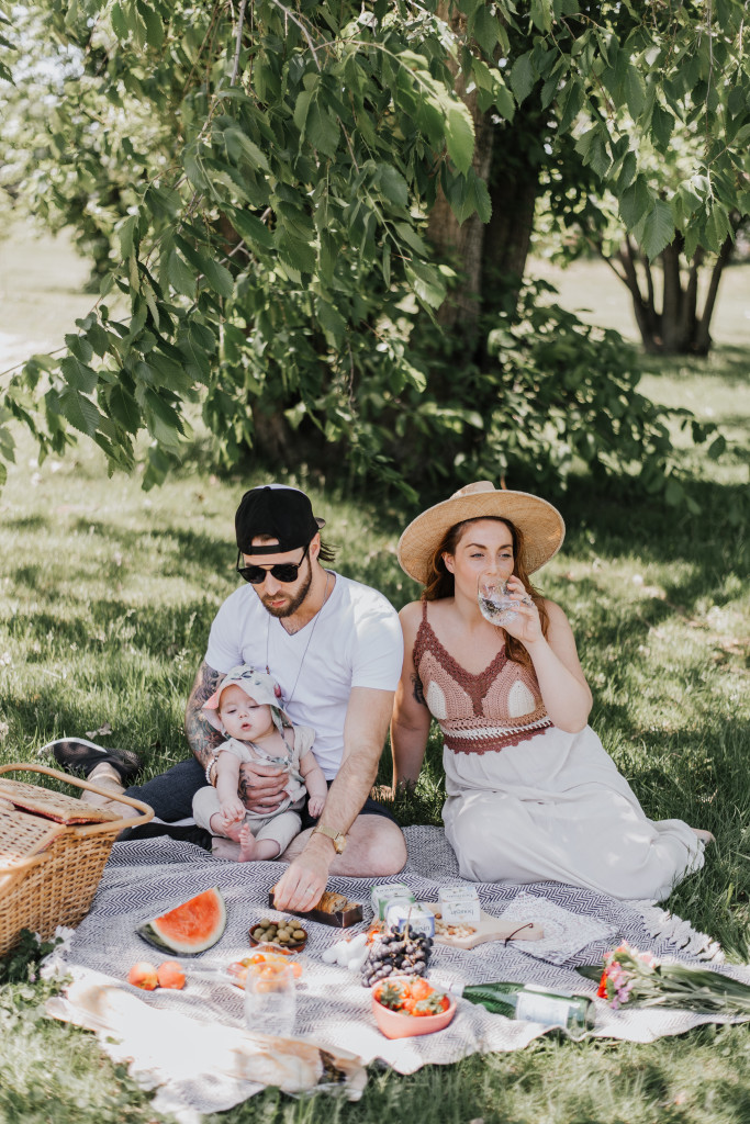 picnic couple enfant boursin