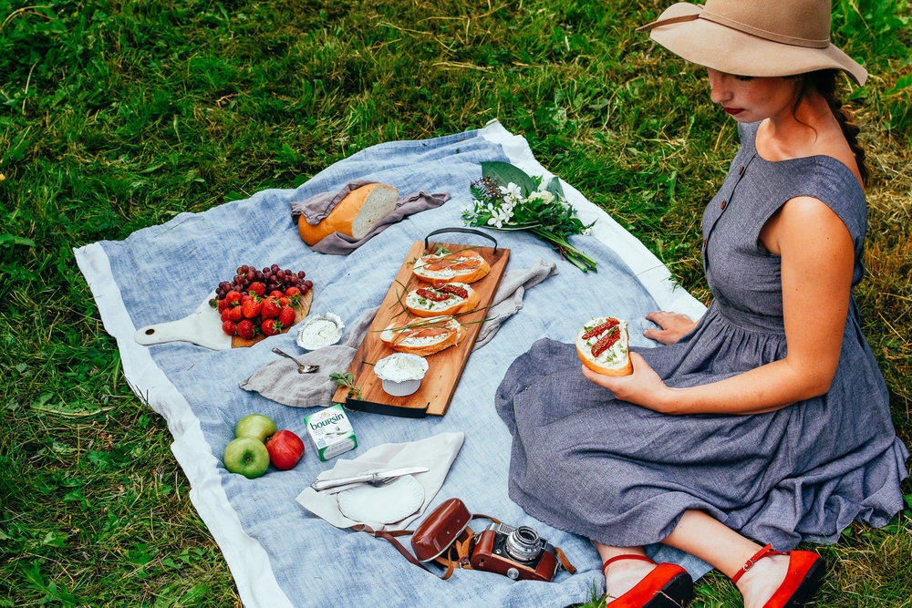 A chic picnic signed by The farmer’s daughter