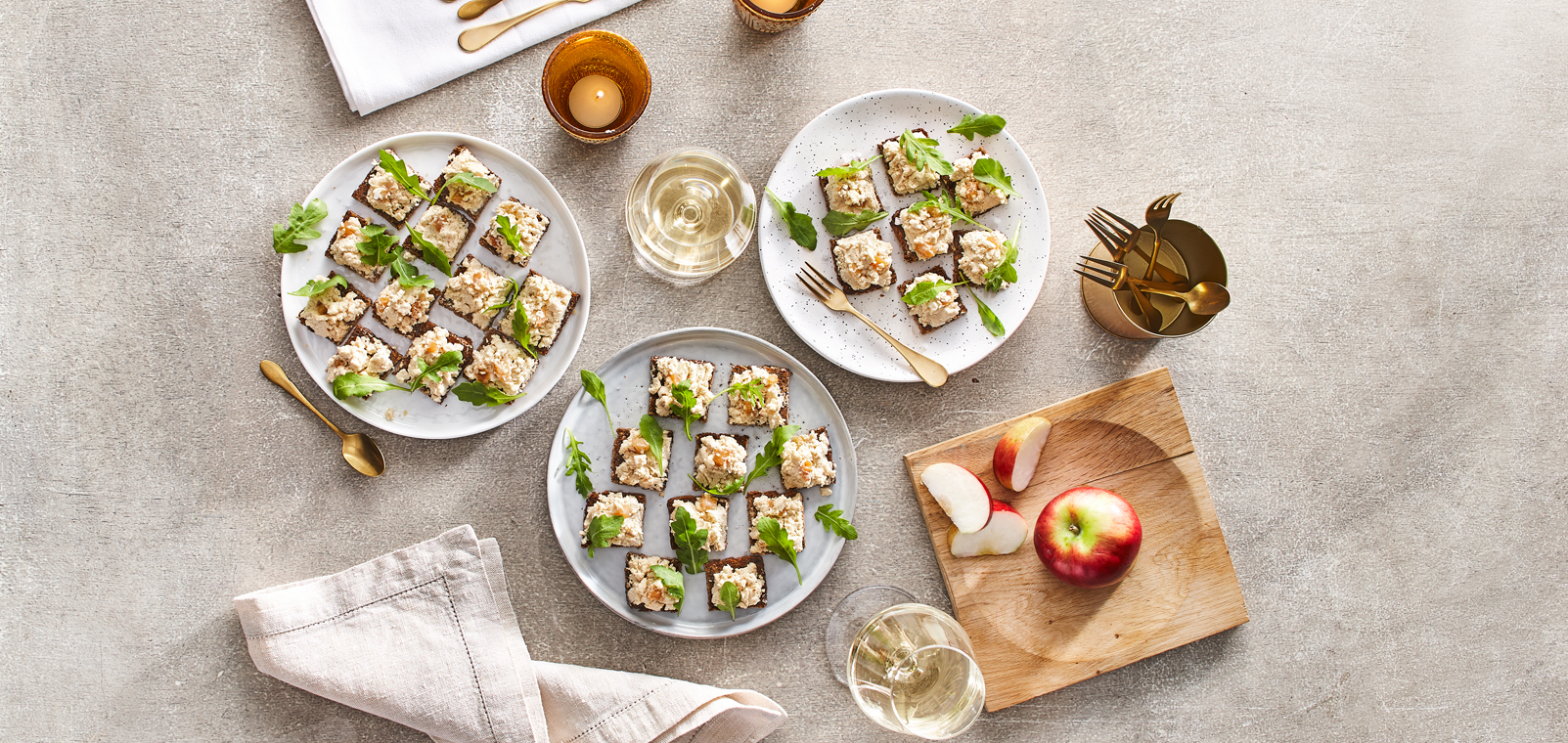 Rye Crackers with Boursin Apple & Maple and Arugula Inspiration Boursin